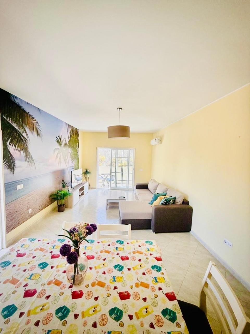Living room, Dining area, air conditioner