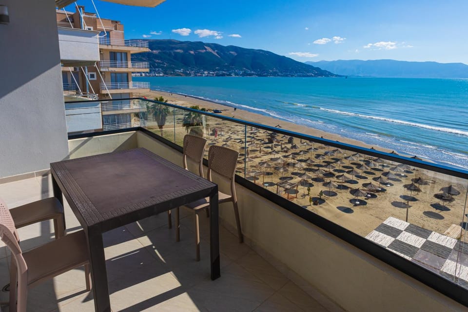 Patio, Day, Natural landscape, View (from property/room), Balcony/Terrace, Beach, Mountain view, Sea view