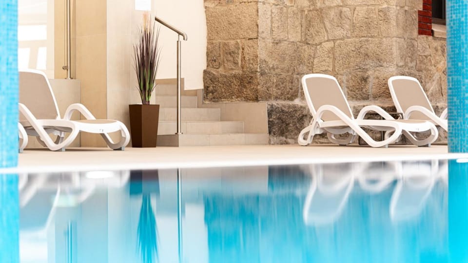 Swimming pool, Swimming pool