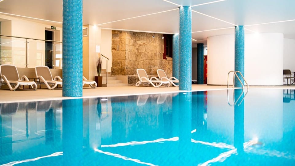 Swimming pool, Swimming pool, sunbed