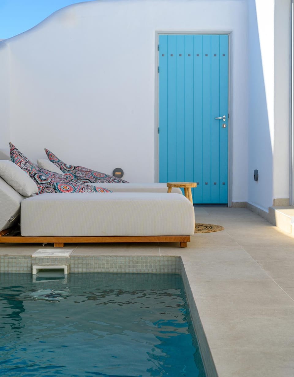 Hypnōs boutique villa with amazing heated pool with jacuzzi House in Santorini