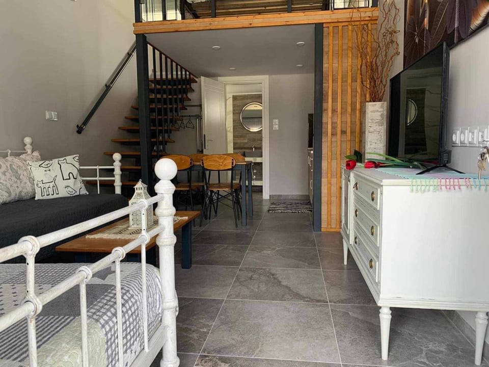 Flisvos loft by the sea Apartment in Halkidiki