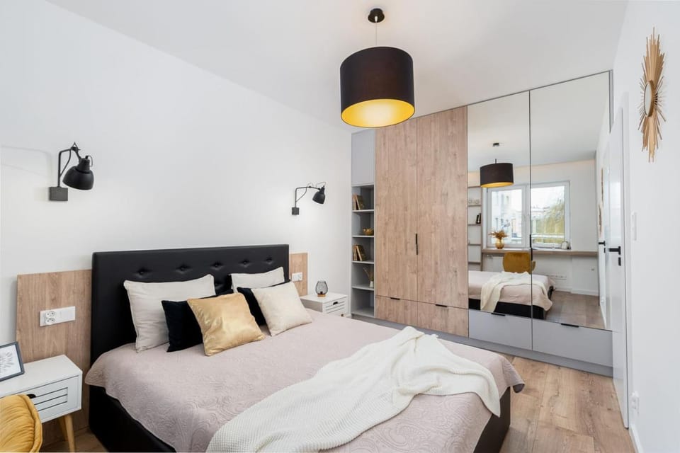 Bedroom, wardrobe