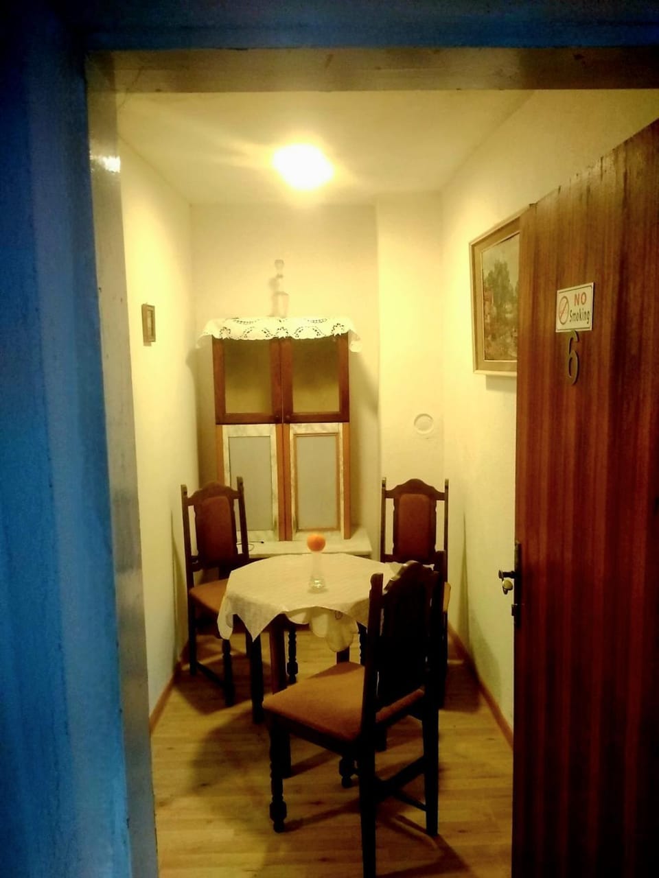 Seating area, Dining area