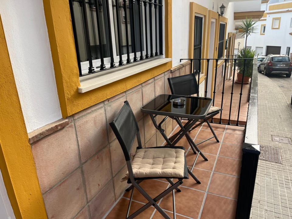 Facade/entrance, Seating area