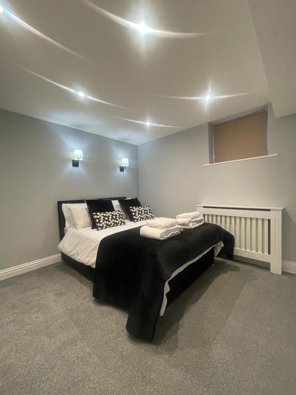 Central Windsor Apartment in Windsor