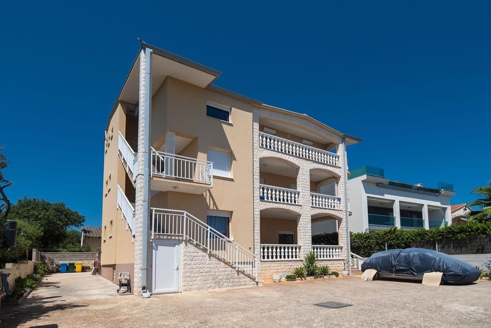 Property building, Day, Location, Parking