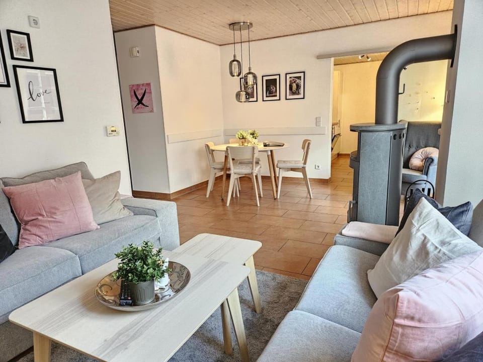 Skipper Asterix Greetsiel für max. 4 Personen - Haustiere herzlich willkommen, direkt am Hafen Apartment in Norden