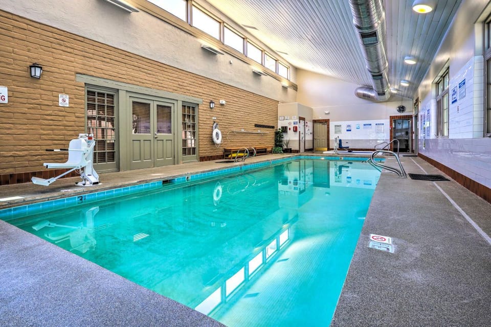 Bright Santa Fe Condo: 30 Min from Ski Basin! House in Santa Fe