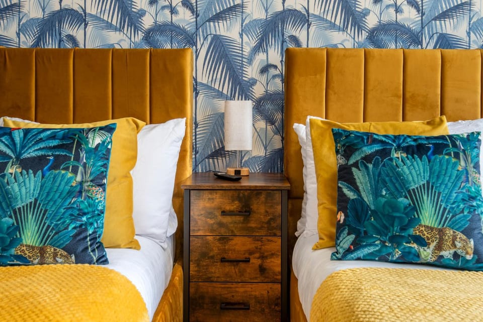 Adorable, Comfy Flat Walk Paddington/Elizabeth Stn Apartment in City of Westminster