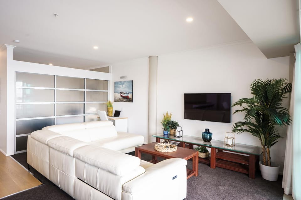 TV and multimedia, Lounge or bar, Seating area
