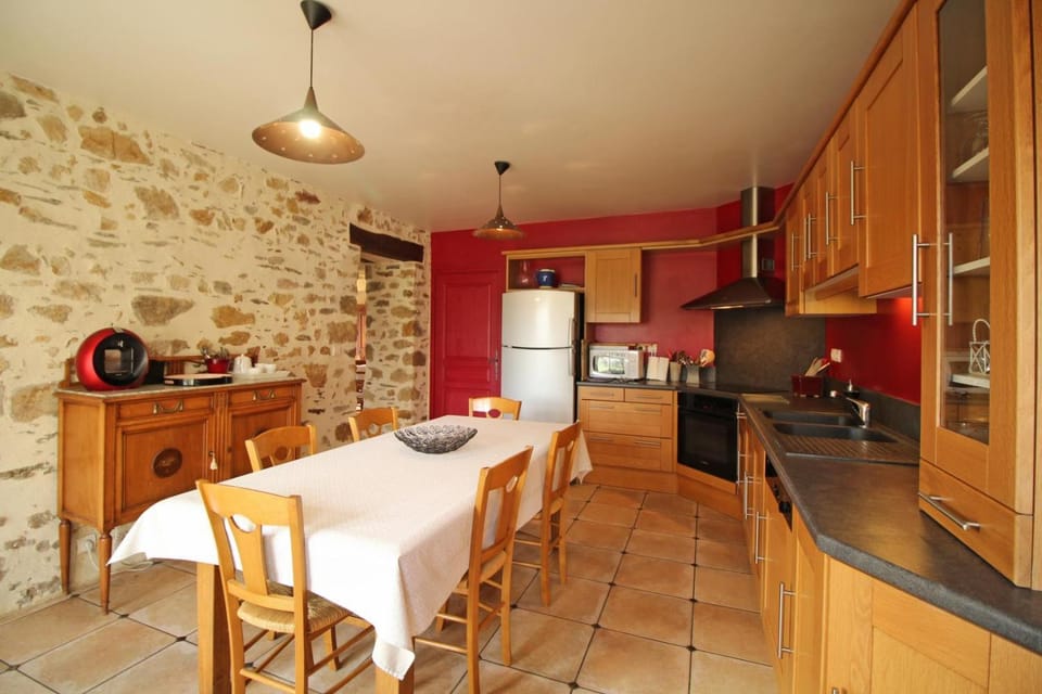 Fonbanoux House in Nouvelle-Aquitaine