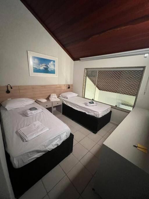 Apartamento em Angra ao lado do Shopping Piratas Apartment in Angra dos Reis