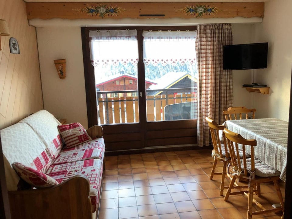 Studio confortable 4 personnes, balcon, Châtel, animaux admis - FR-1-676-188 Apartment in Châtel