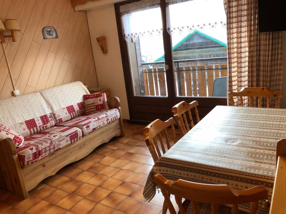 Studio confortable 4 personnes, balcon, Châtel, animaux admis - FR-1-676-188 Apartment in Châtel