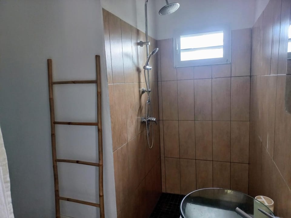 Tropi Kay' Location - Bungalow avec jacuzzi House in Le Diamant