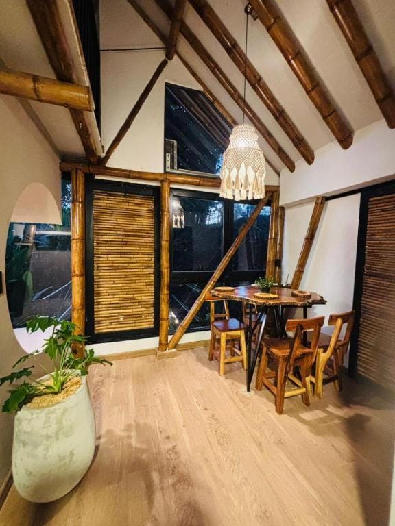 Balcony/Terrace, Dining area