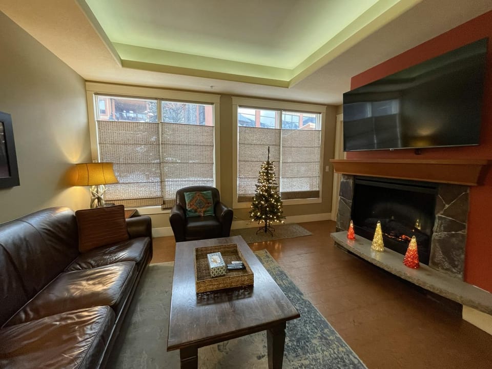 Luxury Resort 2Bedroom 2Bath Sleeps 6 945 square feet Apartment hotel in Canmore