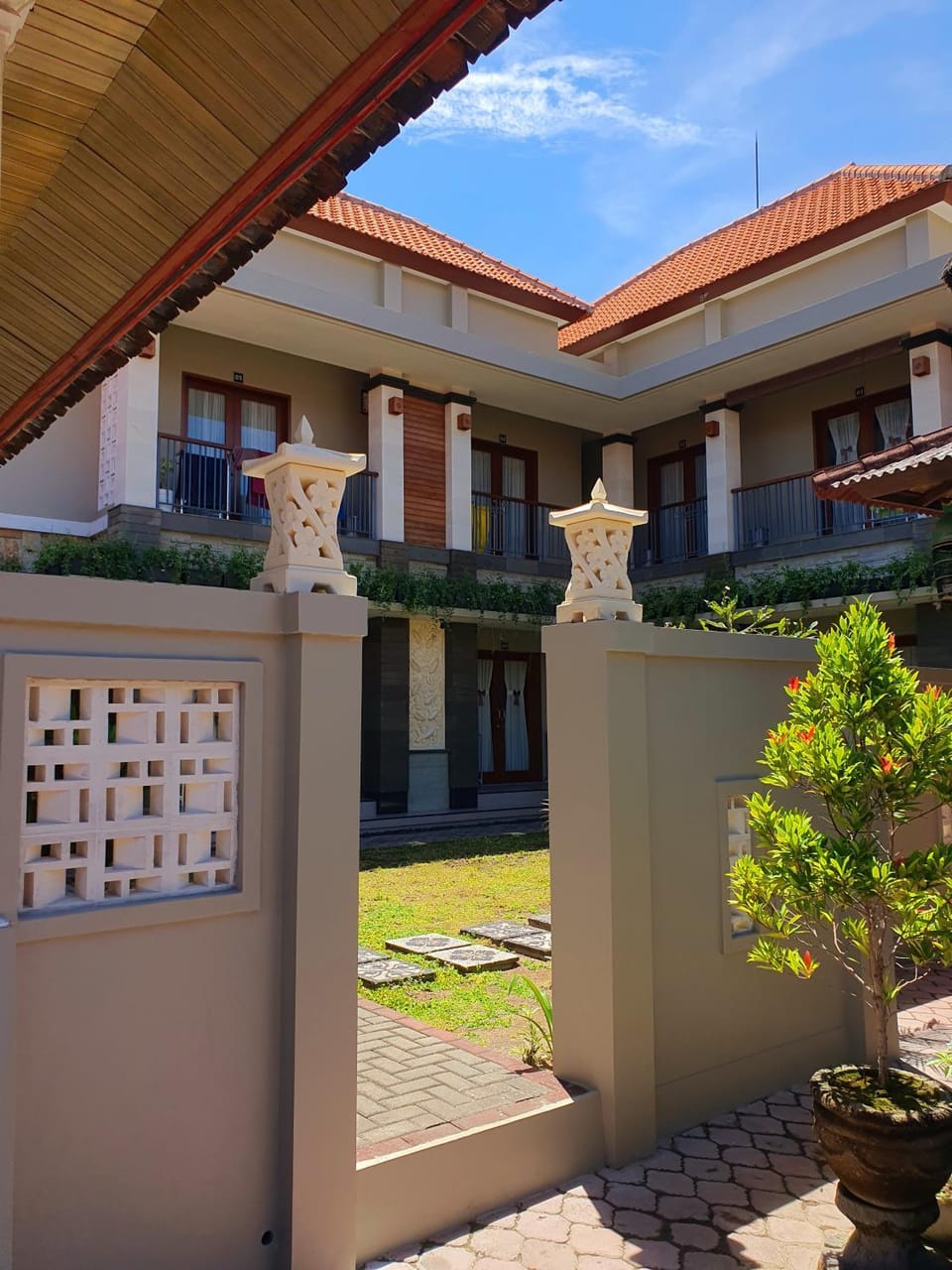Property building, Day, Garden, Garden view