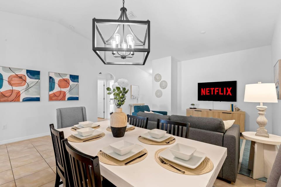 Living room, Dining area