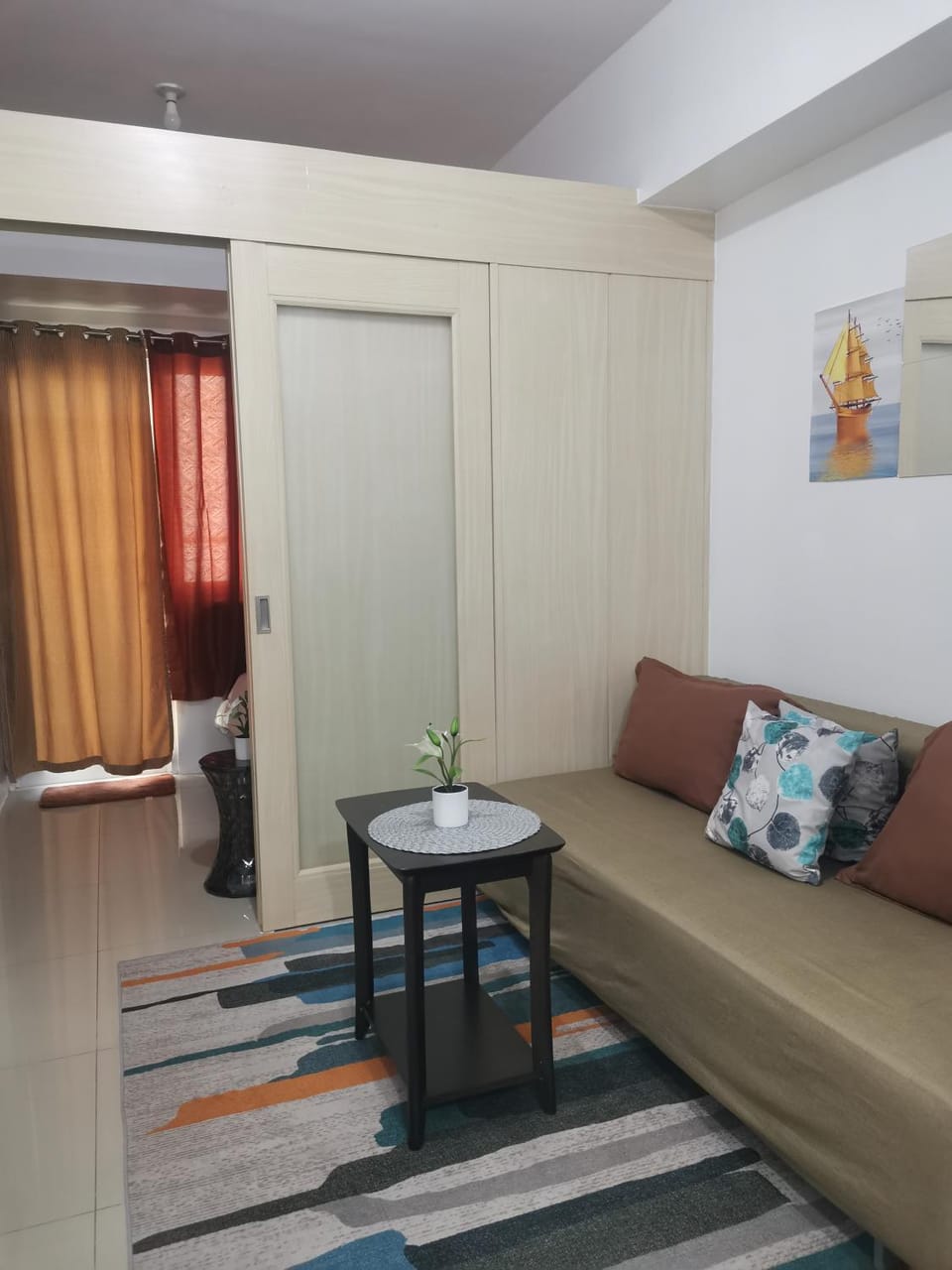 Condo UNIT-SM JAZZ RESIDENCES Apartment in Makati