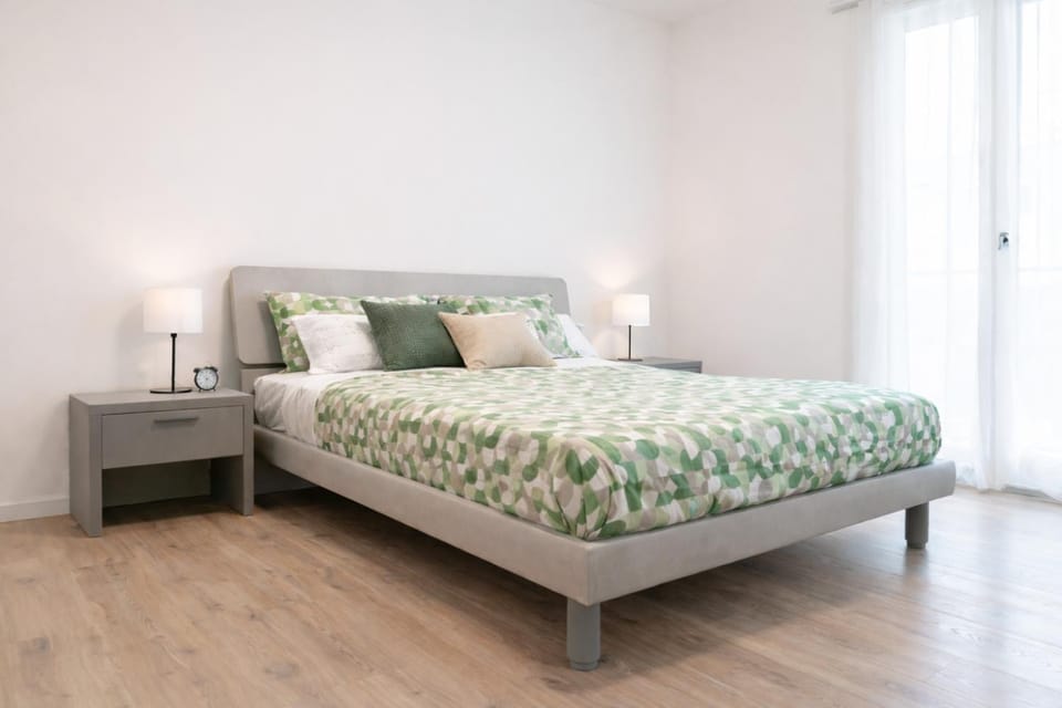 Bed, Bedroom, locker