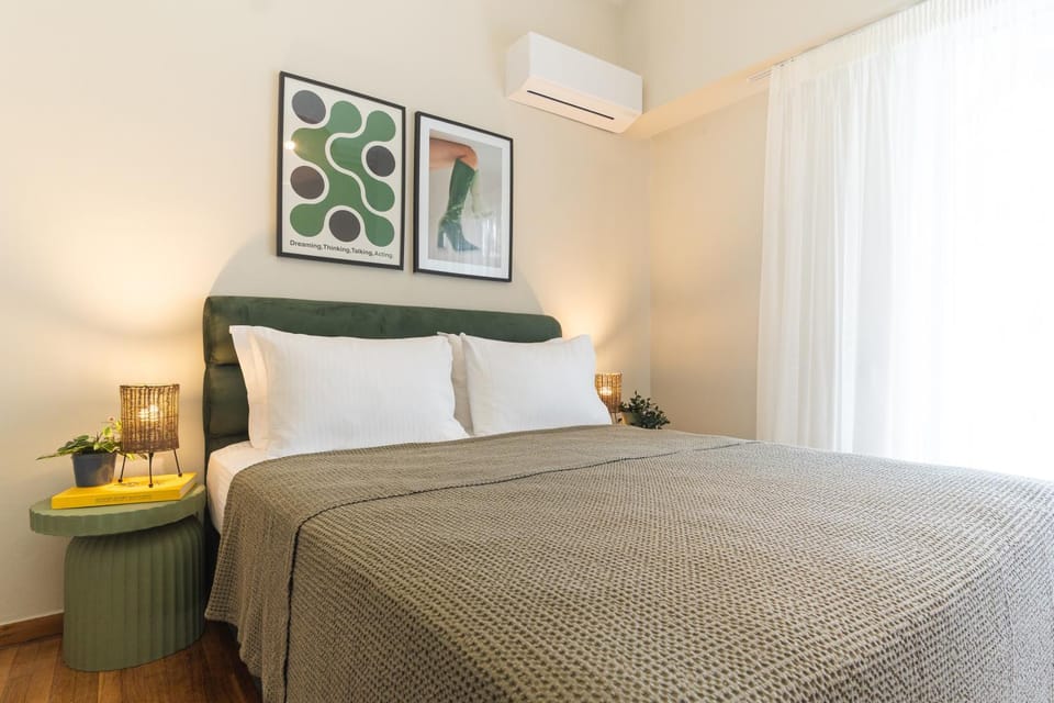 Bed, Bedroom, air conditioner