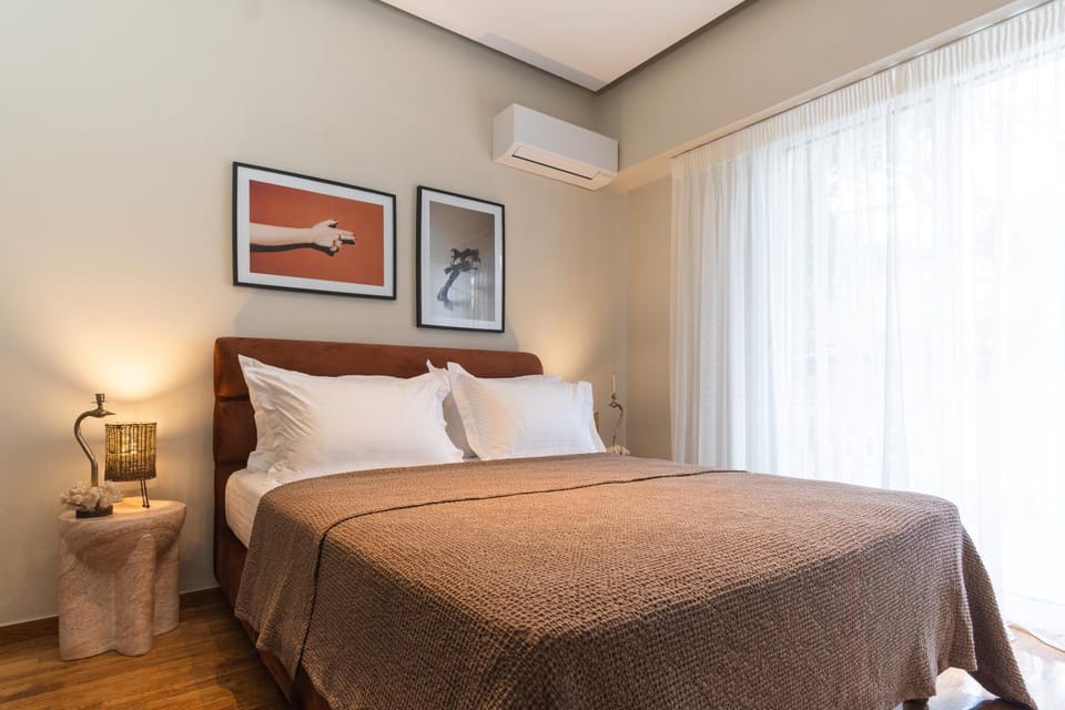 Bed, Photo of the whole room, Bedroom, air conditioner