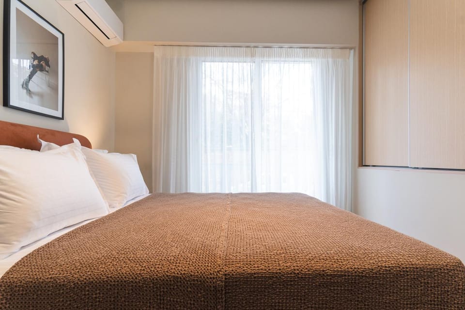 Bed, Bedroom, air conditioner