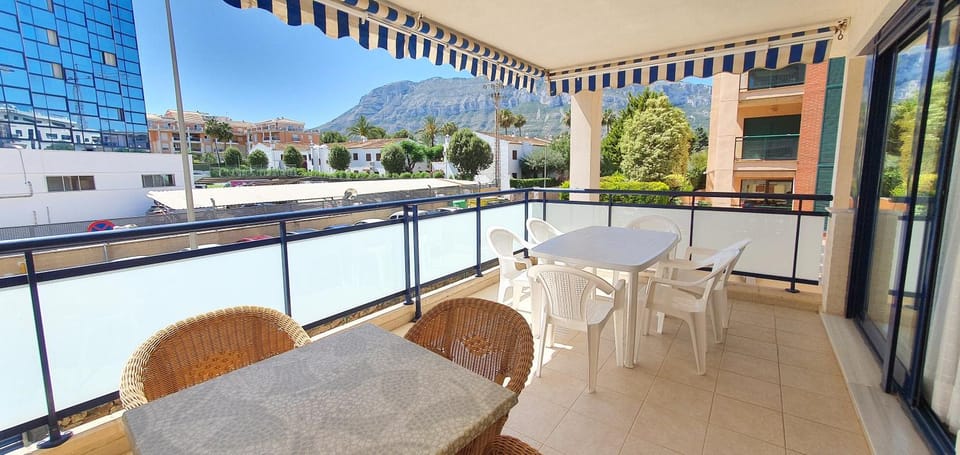 View (from property/room), Balcony/Terrace, Mountain view