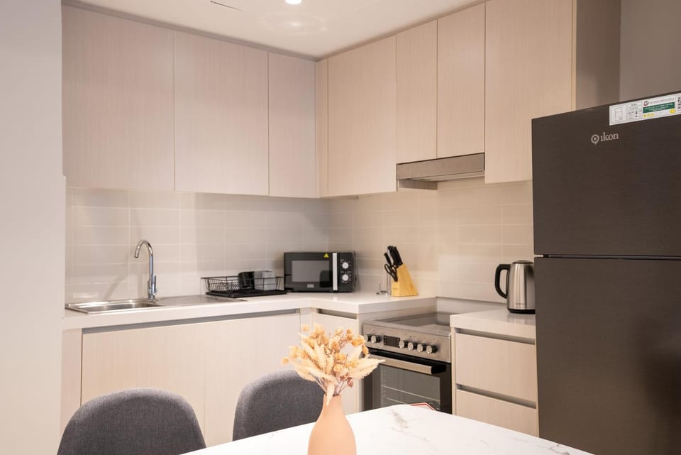 F1 Dreamstay 1BHK Gym Pool Apartment in Abu Dhabi