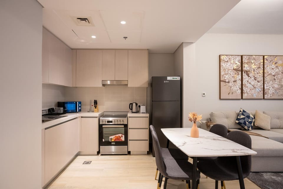 F1 Dreamstay 1BHK Gym Pool Apartment in Abu Dhabi