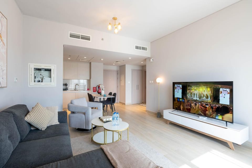 F1 Dreamstay 1BHK Gym Pool Apartment in Abu Dhabi