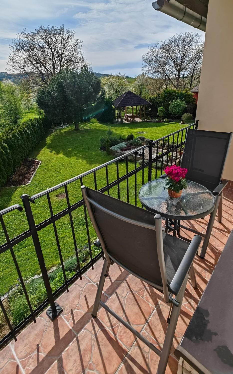 View (from property/room), Balcony/Terrace, Garden view
