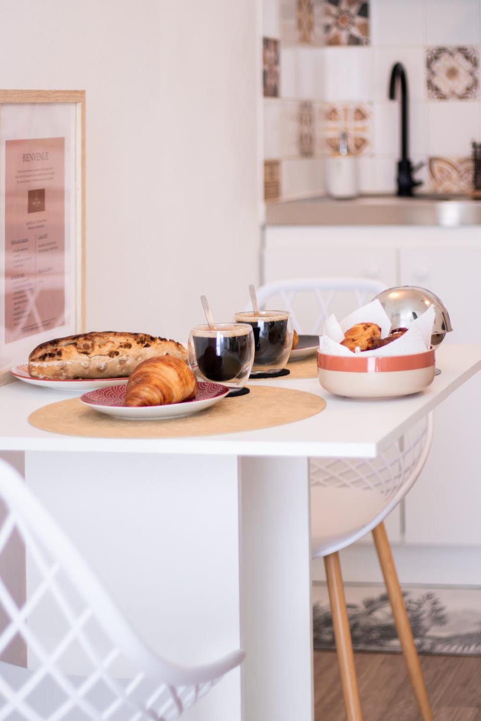 Dining area, Breakfast