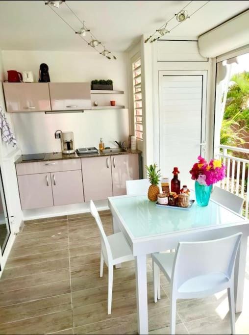 Balcony/Terrace, Kitchen or kitchenette, Dining area