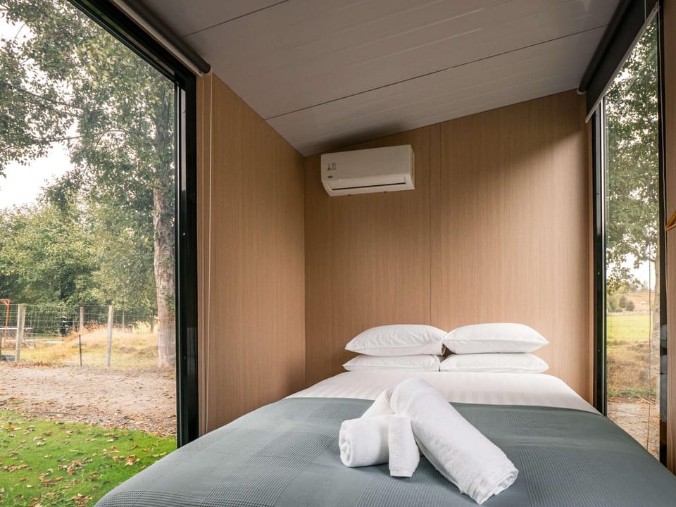 Gold Nugget 1 by Tiny Away House in Otago