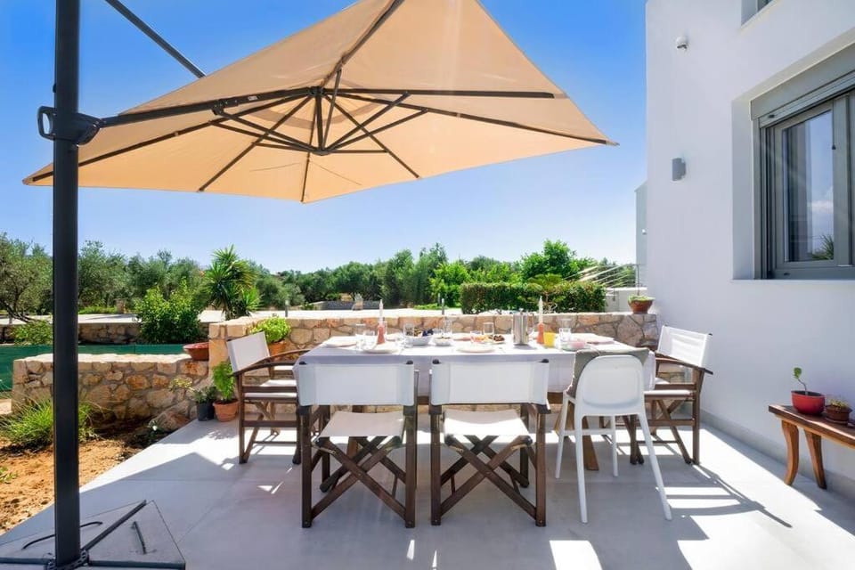 Spring, Garden, View (from property/room), Balcony/Terrace, Seating area, Dining area, Garden view