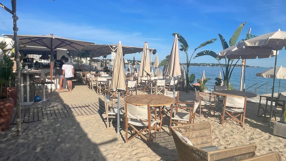 Studio Vue Mer - terrasse - parking - plage Apartment in Antibes