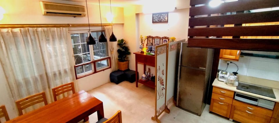 Dining area, kitchen