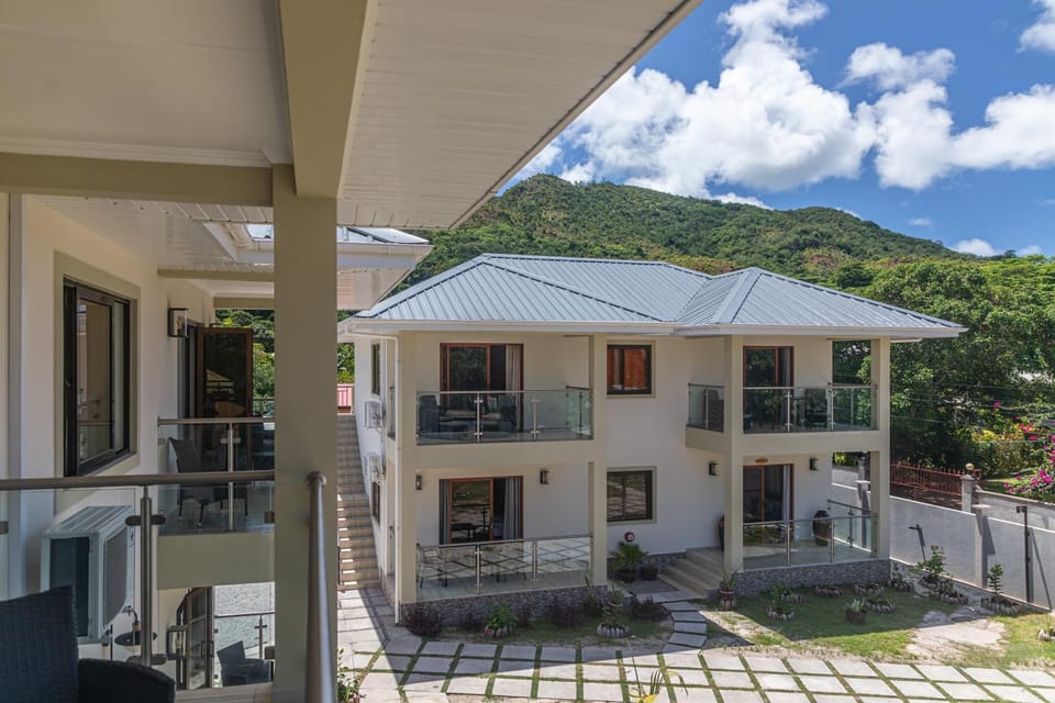 View (from property/room), View (from property/room), Mountain view, Inner courtyard view