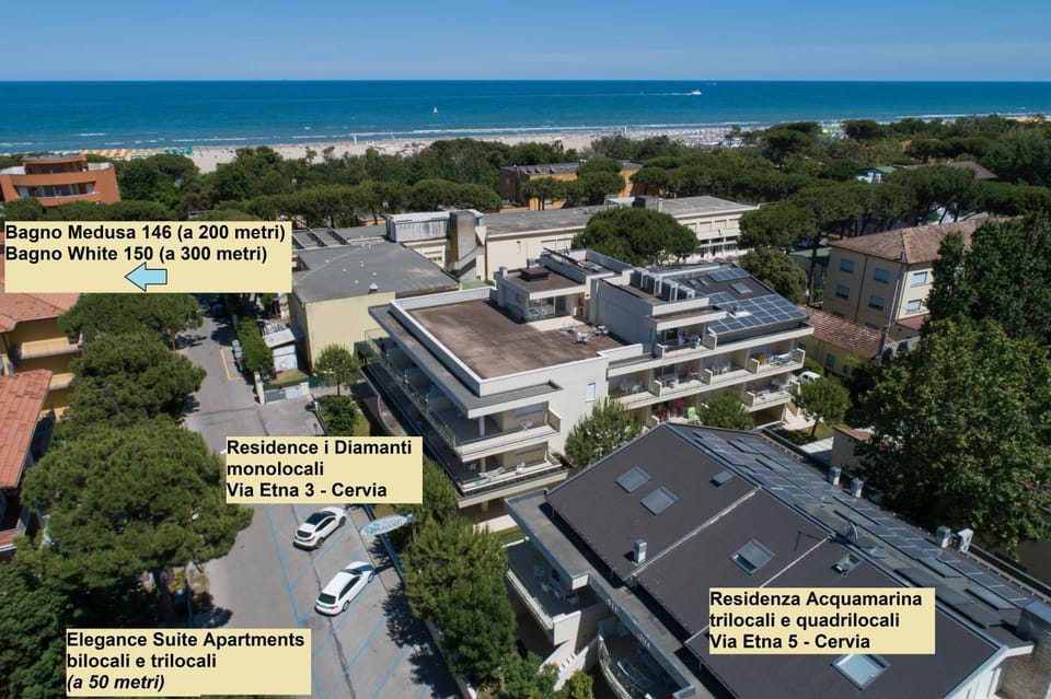 Neighbourhood, Bird's eye view, Lobby or reception, Beach, Beach, Street view, Location, Quiet street view
