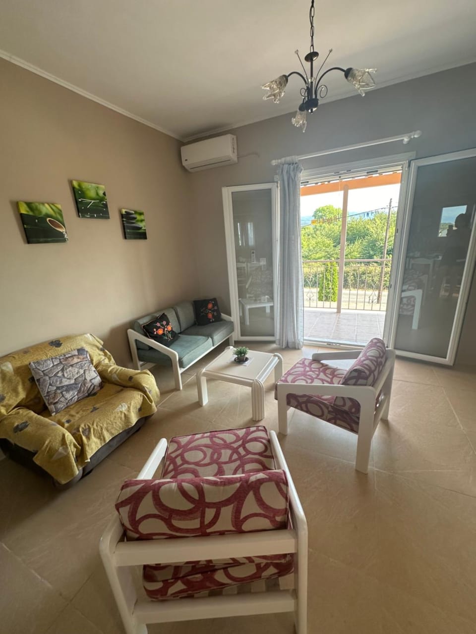 Telis apartments two House in Roda