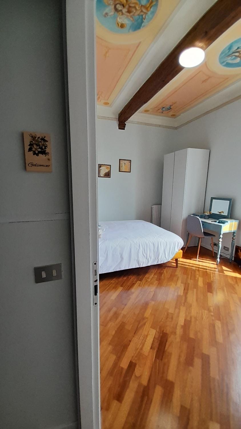 Bed, Photo of the whole room, Bedroom, wardrobe