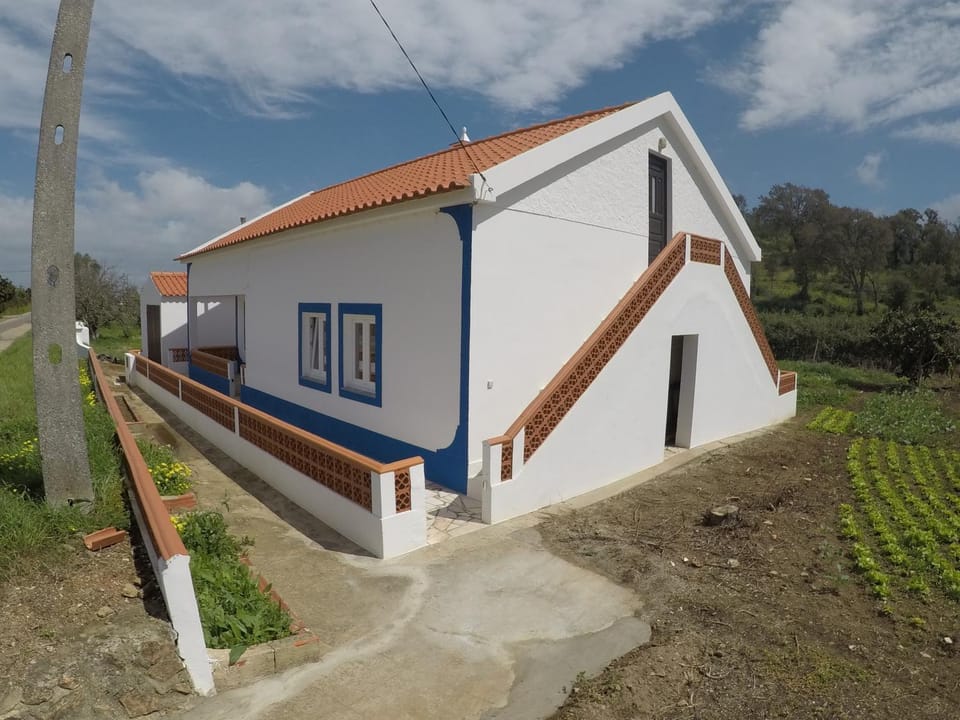 Off site, Inner courtyard view