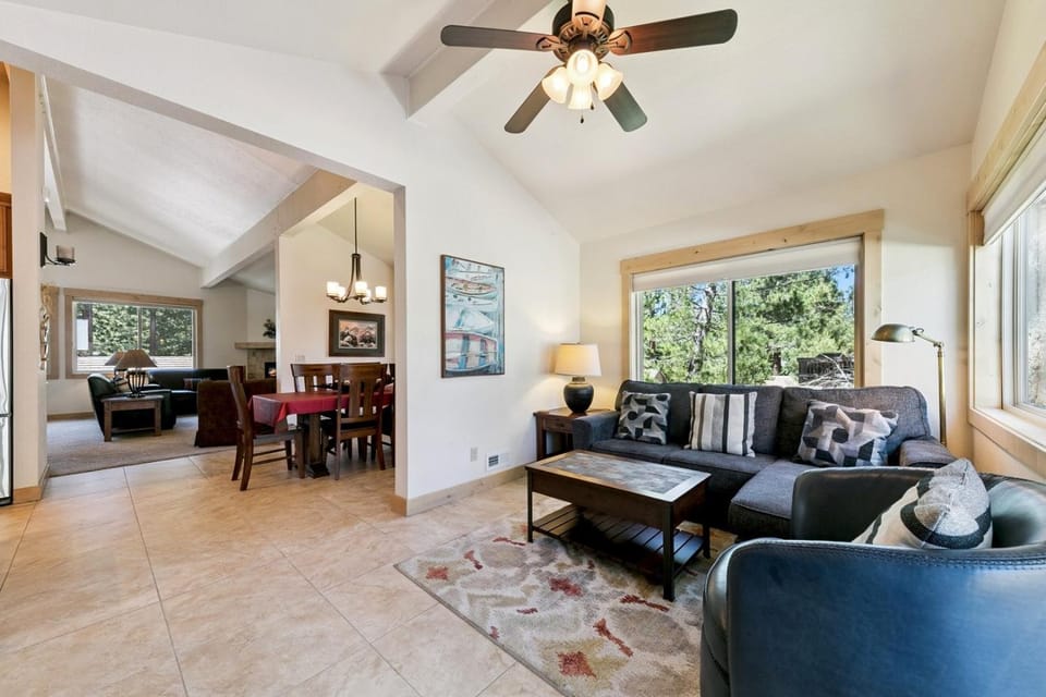 Springwood Drive Holiday home 3 House in South Lake Tahoe