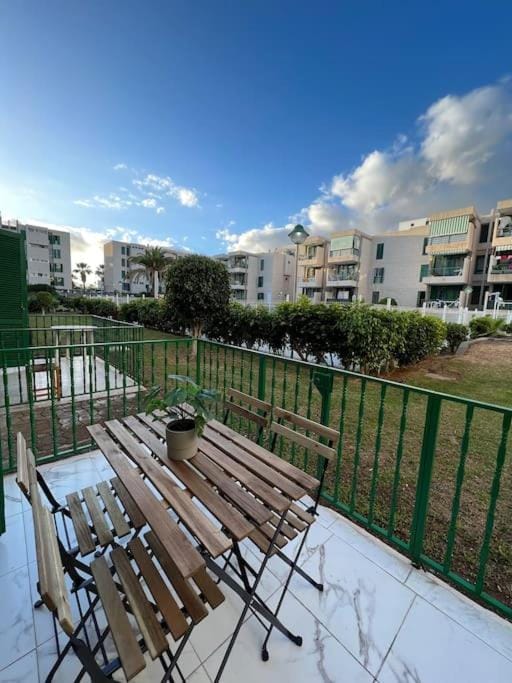 Spacious & Centrally-Located Apartment Apartment in Playa de las Americas