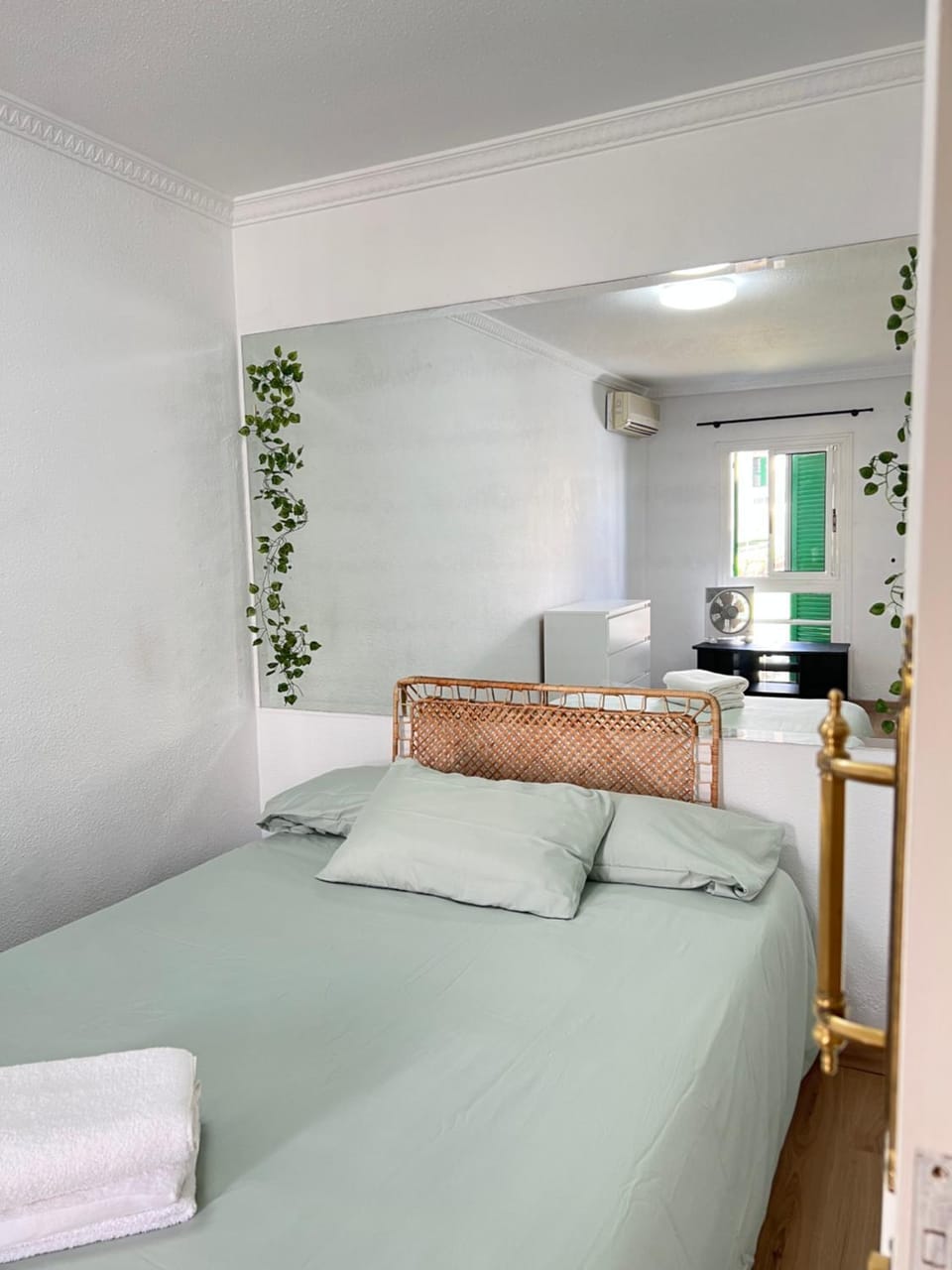 Spacious & Centrally-Located Apartment Apartment in Playa de las Americas