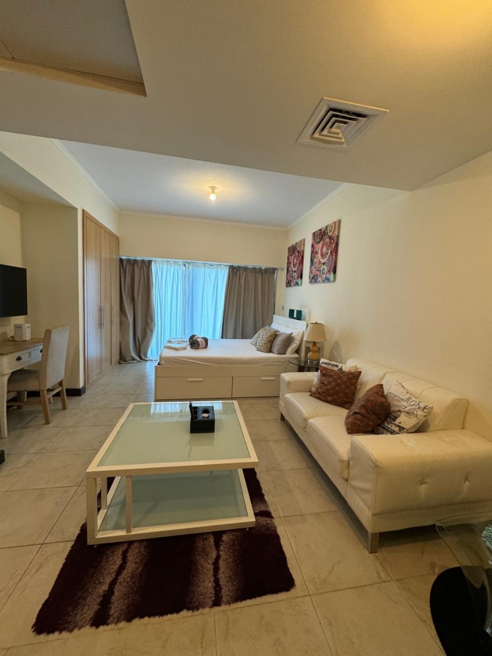 Photo of the whole room