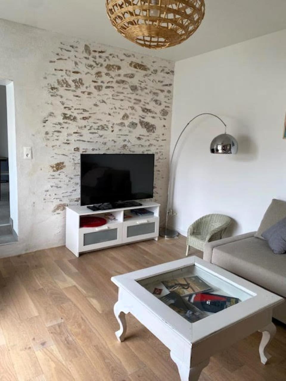 Communal lounge/ TV room, Living room